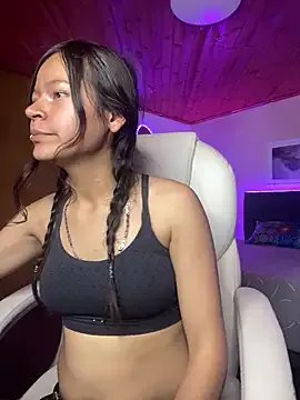  Ninffa_pinkk21 chat room