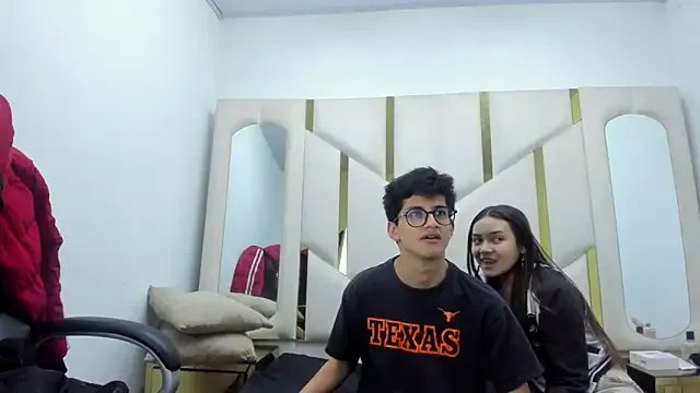 Noa_Arez from StripChat