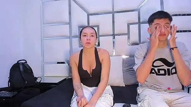 Noa_Arez from StripChat