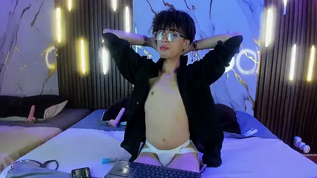 NoahVidall from StripChat