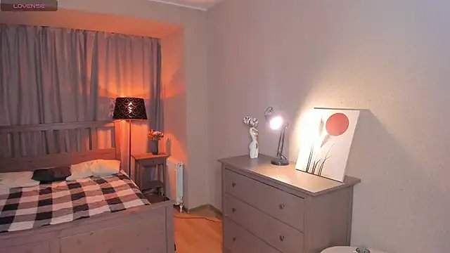 OdellaFrake from StripChat