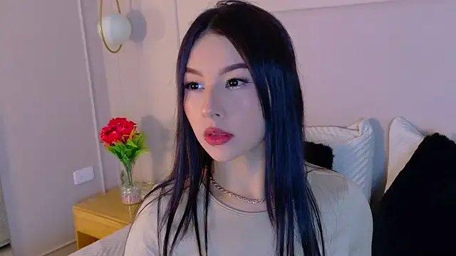 OlayaCooper from StripChat