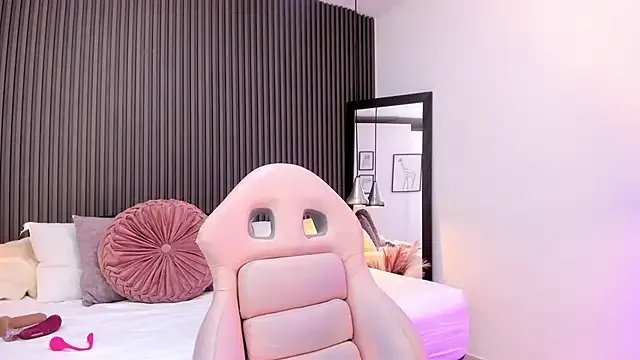 pervert_lizza from StripChat