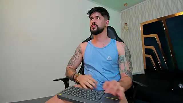 Petesevans from StripChat