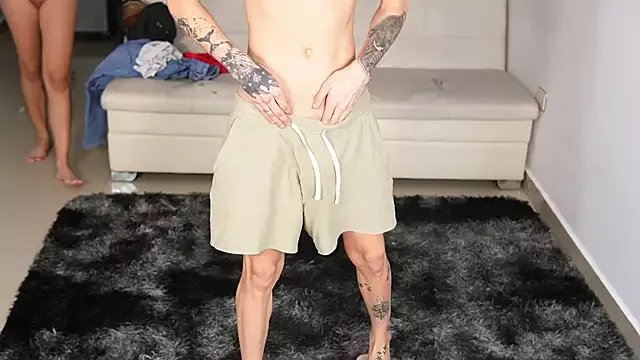 Petiteess from StripChat