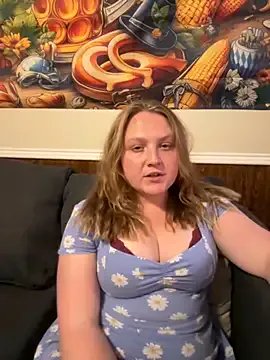 PhatAssBlond from StripChat