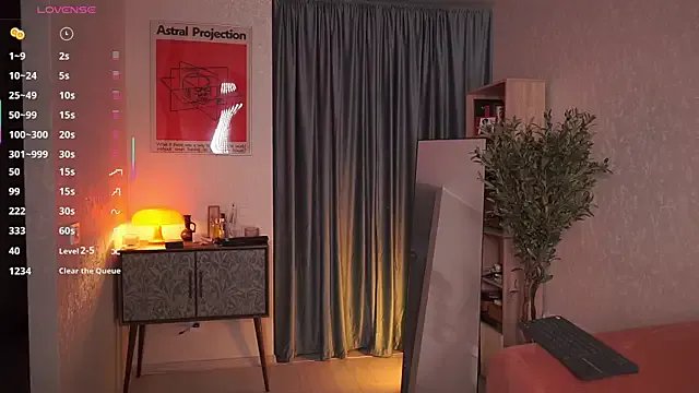 Pheromoon from StripChat