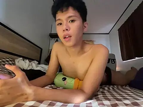 Plaxtique from StripChat