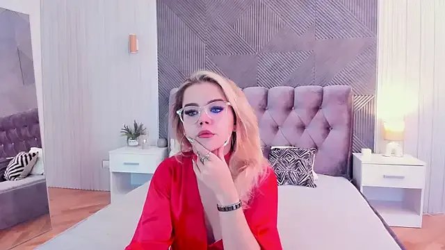 PrincessSlay from StripChat