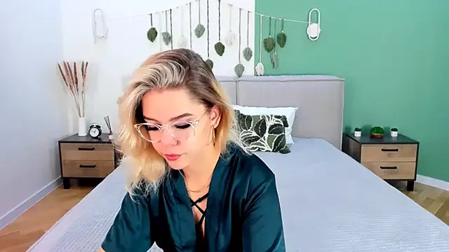 PrincessSlay from StripChat