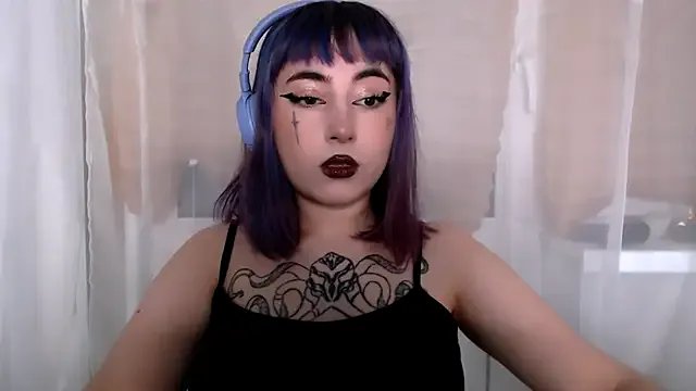 purplewitch from StripChat