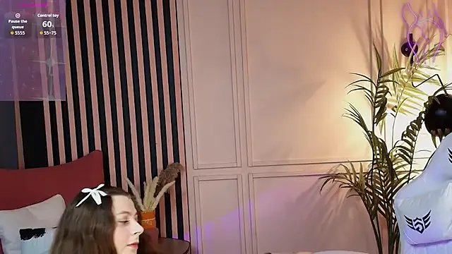 Queen_Michelle_ from StripChat