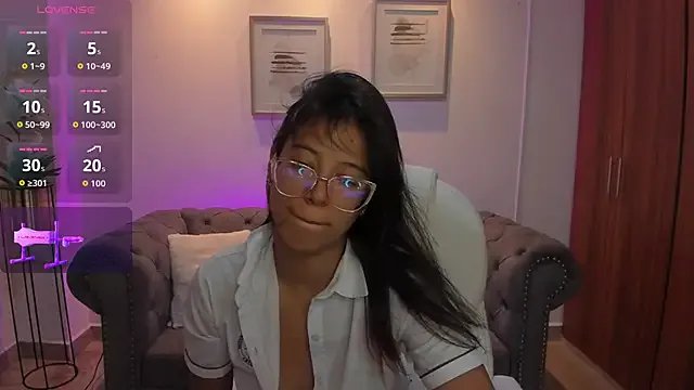 raven_stonee from StripChat