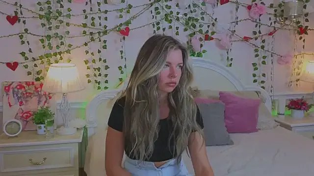 Real_Tini from StripChat