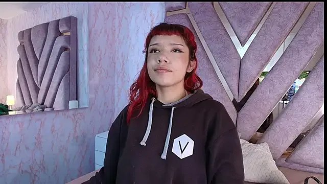  redd_pandaa chat room