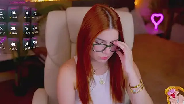 RedShinee from StripChat