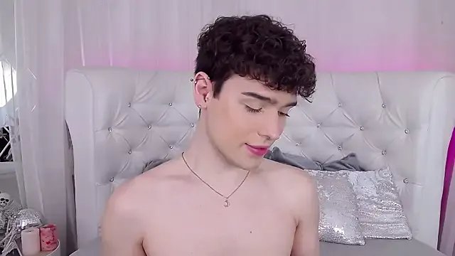 RobbyCharming from StripChat