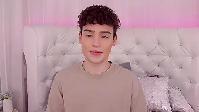 RobbyCharming from StripChat