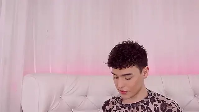 RobbyCharming from StripChat