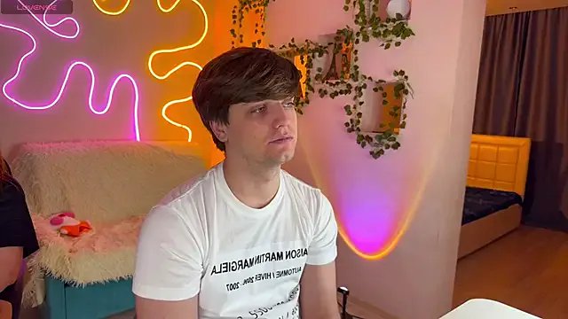 RobertAndLinela from StripChat