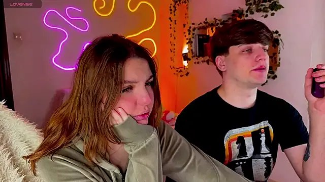 RobertAndLinela from StripChat