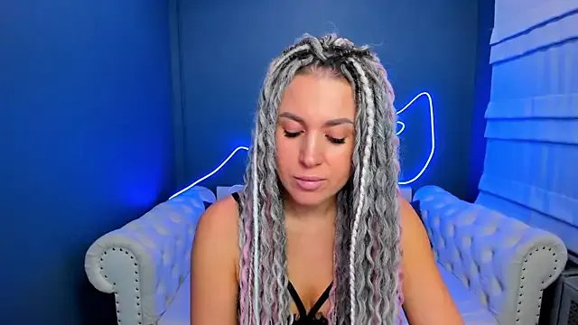  rock_n_roxy chat room