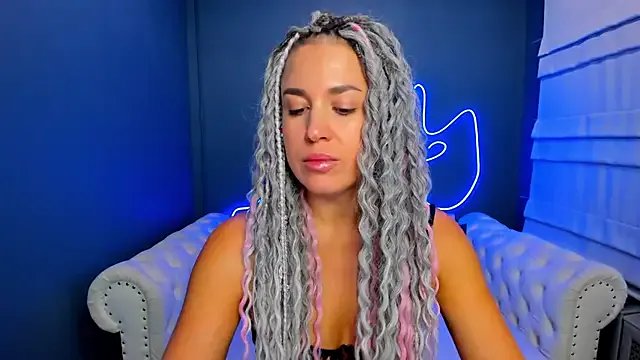 rock_n_roxy from StripChat