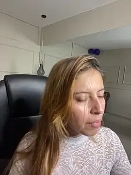 ROSE__15 from StripChat