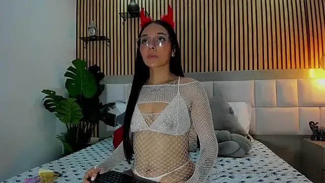 Roseaurora from StripChat