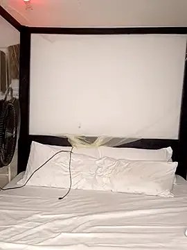 rosey_cheeks from StripChat