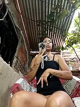  Rous-squir chat room