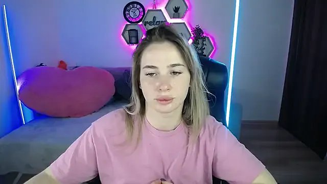 SabrinViolet from StripChat