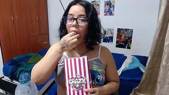 saenz_eymi from StripChat