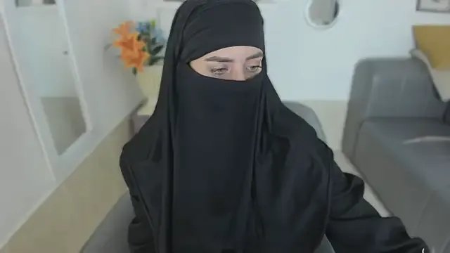 salma_arabicc from StripChat