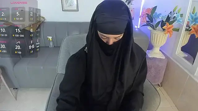 salma_arabicc from StripChat