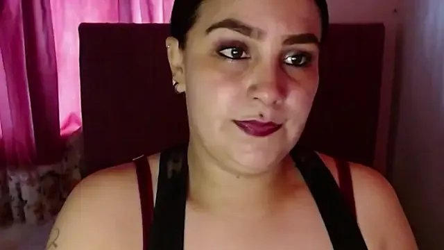 Salma_deep from StripChat