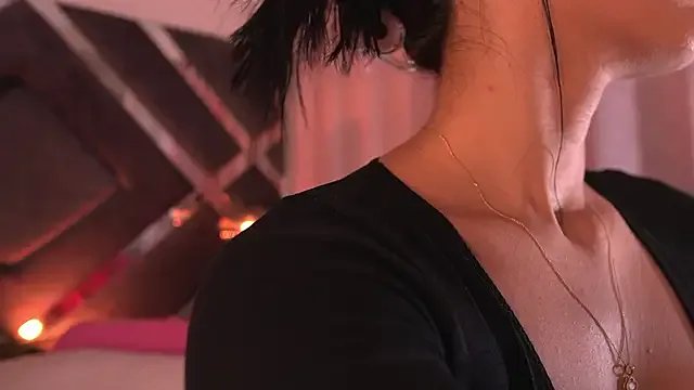 sam_lewins from StripChat