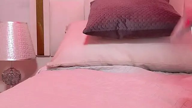 samanthaa_sm from StripChat