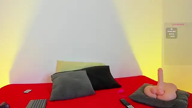  SaraBellini chat room