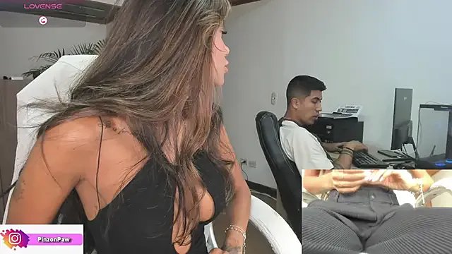 Sarajames from StripChat