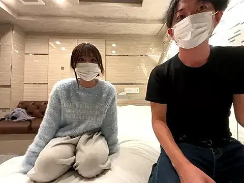 sarariman_8585 from StripChat