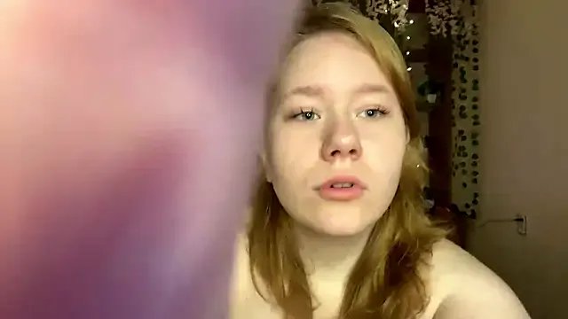 SayanaFox from StripChat