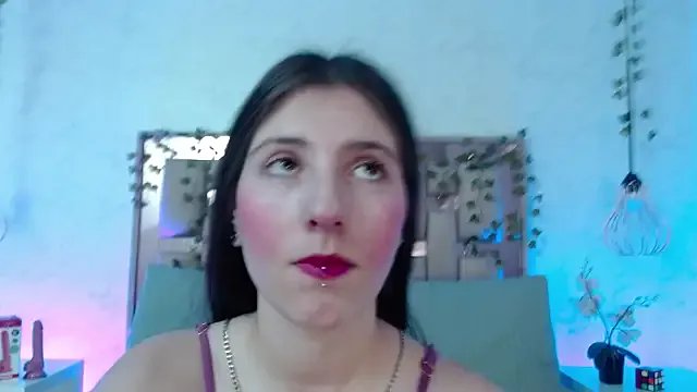 ScarlettRox from StripChat