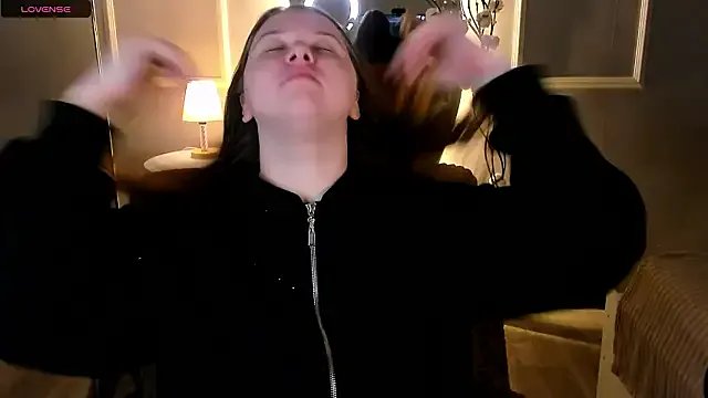 Selena_Muse from StripChat