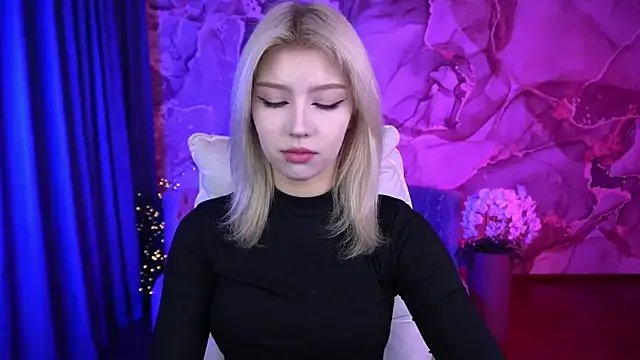 SelenaIris from StripChat