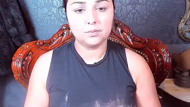 SelenaNoctis from StripChat