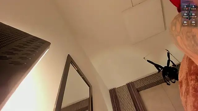 selene_red_ from StripChat