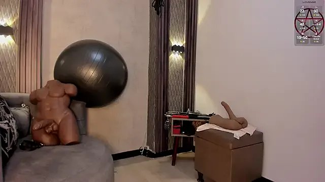 selene_red_ from StripChat