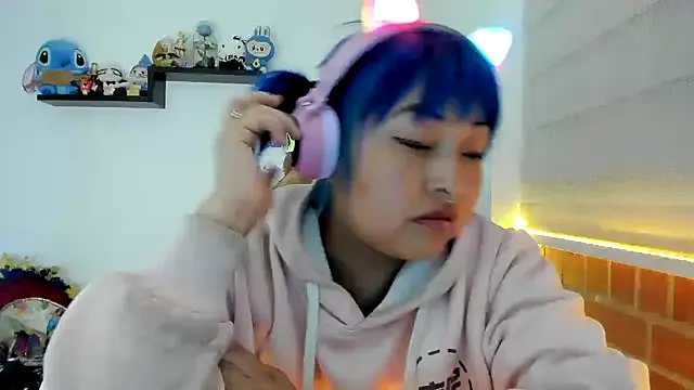 Shaddycute_ from StripChat