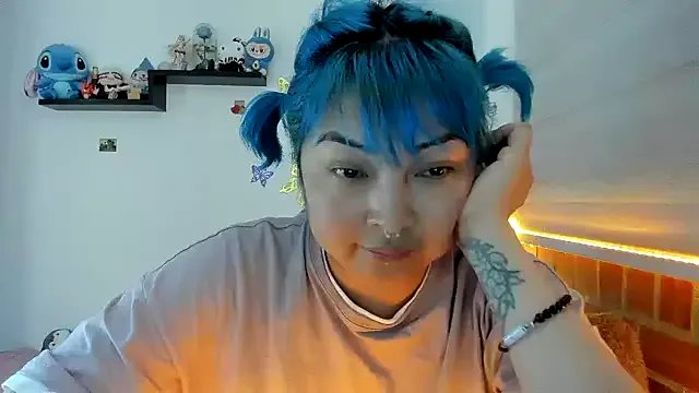 Shaddycute_ from StripChat